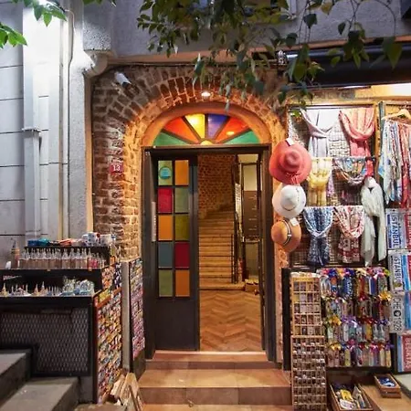 Galata Nazapart Otel *